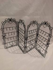 lot 4013 image: Mini Wire Jewelry Organizer Stand 4-Panel Folding Display Rack