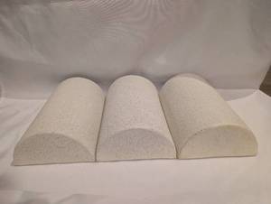 lot 4017 image: Dome- Shaped Jewelry Display Pieces - 3 ct