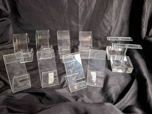 lot 4020 image: Clear Acrylic Display Stands Lot 10 Pieces