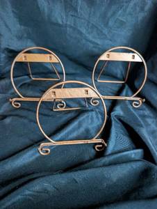 lot 4026 image: 3-Piece Metal Plate Stand Set with Decorative Scrollwork
