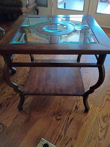 lot 902 image: Side Table with Glass Top.  Matches lot 901.  24 x 26 x 26