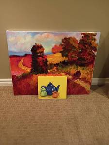 lot 919 image: Canvas Wall Decor.  Largest is 22 x 28.