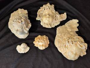 lot 1026 image: Decorative Angels marker Babs Mellor Sculpture
