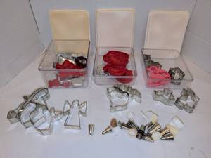 lot 1110 image: Baking Piping Bag Tips Cookie Cutter Set Multiple Pieces