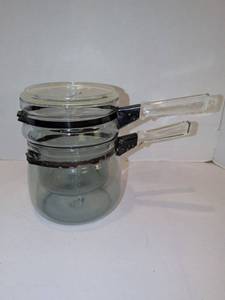 lot 1118 image: Vintage Pyrex glass double boiler