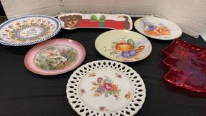 lot 1135 image: Various plates