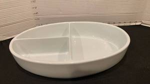 lot 1151 image: White Divided Serving Dish 3-Compartment Oval