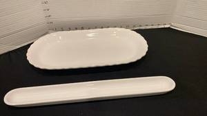 lot 1153 image: White Ceramic Serving Platter and olive plate