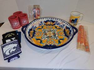 lot 1257 image: Decorative Ceramic Serving tray and more