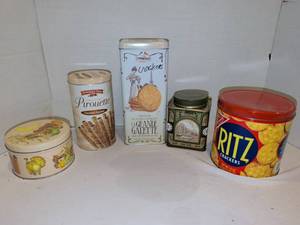 lot 1261 image: Pepperidge Farm Pirouette, St Michel Crackers, Harrods, Ritz, Decorative tins
