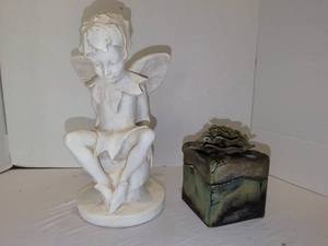 lot 1269 image: Rshipman Inc 2000 Winged Angel 14x6 inch and rose box