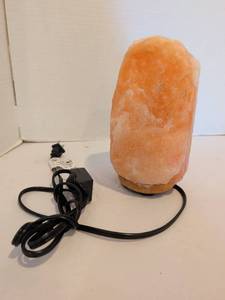 lot 1293 image: 10in Salt Crystal Light Lamp with Power Cord