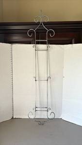 lot 1307 image: Metal Decorative Plate Stand Frame with Scrollwork 51 inches tall
