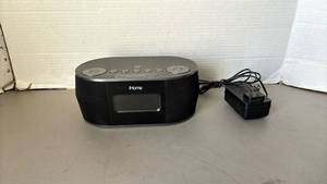 lot 1314 image: iHome Dual Alarm Clock Radio with USB Charging Port