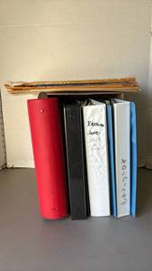 lot 1325 image: Binders and Mailers