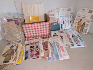 lot 1342 image: Sewing Patterns Lot McCalls Simplicity Crafts Home misc