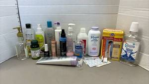 lot 1400 image: Bathroom items