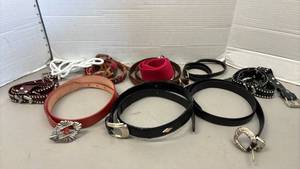 lot 1424 image: Belts