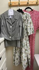 lot 1432 image: Two vintage dresses and a suit - size M