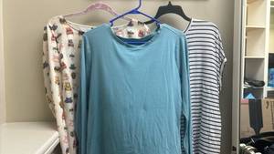 lot 1436 image: Three shirts - two long sleeve and one short sleeve