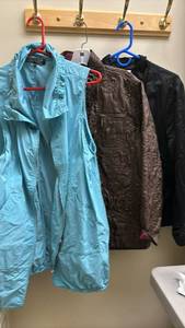 lot 1439 image: Three jackets, blue - L, brown - , black - Chicos 3
