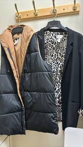 lot 1442 image: Puffer Vest Blazer and black Chicos jackets