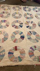 lot 1527 image: Very worn well loved quilt 79X69