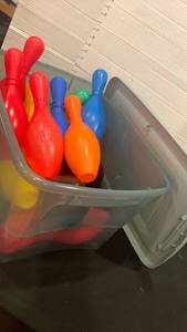 lot 1628 image: Toy bowling set in storage bin