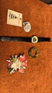 lot 1707 image: Christmas pins and watch