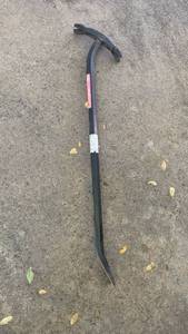 lot 3006 image: The Wrecker PushPull Leverage Pry Bar