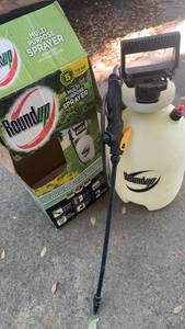 lot 3024 image: Roundup Multi Purpose Sprayer 2 Gallon