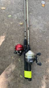 lot 3048 image: 2 Fishing Rod and Reel Combo
