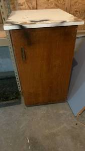 lot 3058 image: Cabinet with counter Top Single Door Storage 34x20x25