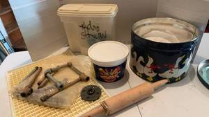 lot 3100 image: Misc pottery making accessories and more