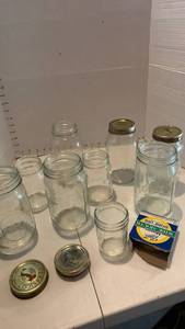 lot 3122 image: Mason Jar Lot Mixed Sizes with Metal Lids