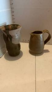 lot 3141 image: 2 pottery pieces