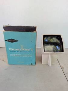 lot 3237 image: Sawyers Pana-Vue T Lighted 8x2 Slide Viewer Model 2873