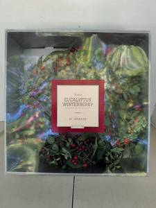 lot 3242 image: Festive Eucalyptus Winterberry 18 Wreath