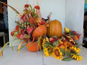 lot 3321 image: Fall Harvest Decorative Floral Arrangement with Pumpkins and Sunflowers