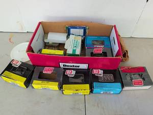 lot 3336 image: Fasteners and Assorted Nails Lot