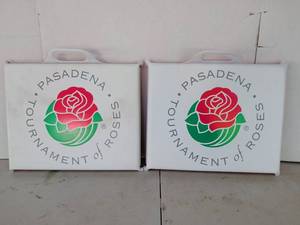 lot 3340 image: Pasadena Tournament of Roses seat pads