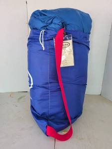 lot 3354 image: Blue Sleeping Bag