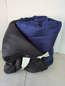lot 3356 image: Sleeping Bag Navy Blue