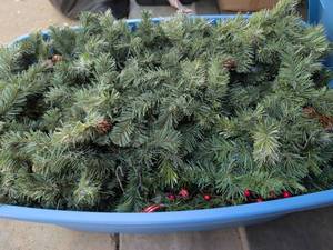 lot 3412 image: Sterilite 30 Gal. 114 L Storage Container with Lid and holiday florals