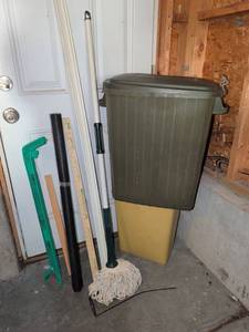 lot 3603 image: Cleaning Supplies Lot Trash Cans Mop grabber trim yard stick and more
