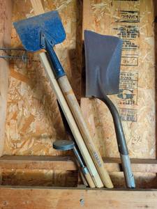 lot 3627 image: Spade, magnet and Shovel with Wood Handles and more