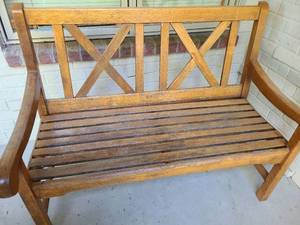 lot 4000 image: Wooden porch bench, 37x48x26