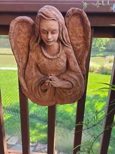 lot 4107 image: Clay Angel Sculpture with Wings 17x11