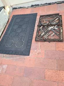 lot 4201 image: Welcome mat, 30x18, and shoe scraper.