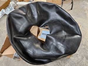 lot 1068 image: Trailer Tire Tube 40060-15.5